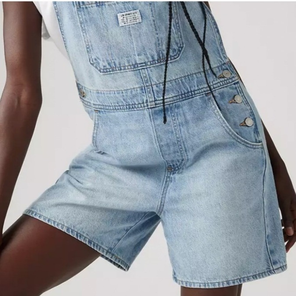 Levi's‎ NWT Lightwash Shortalls